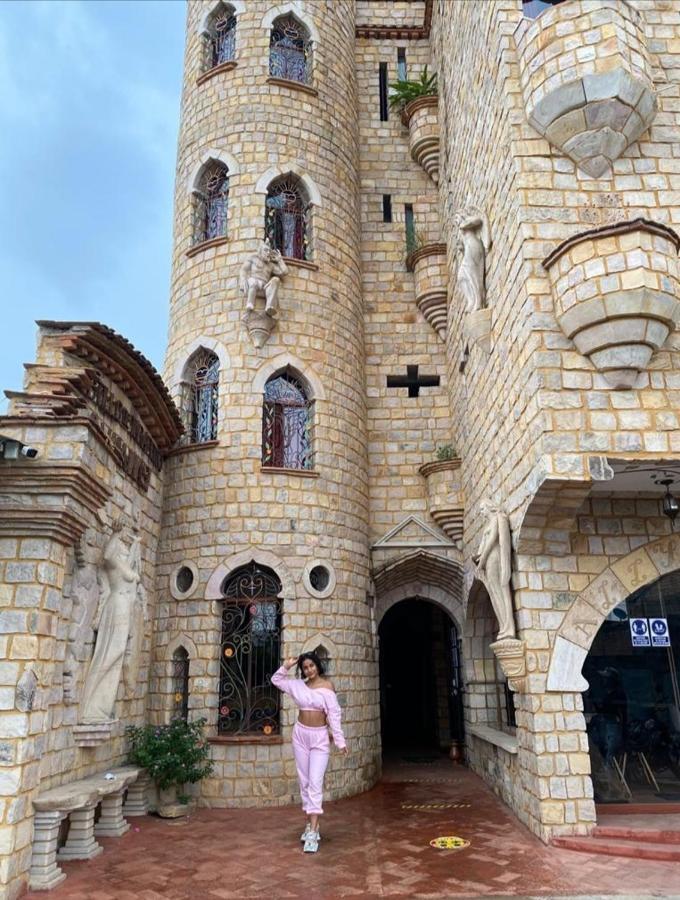 Castillo De تارابوتو المظهر الخارجي الصورة